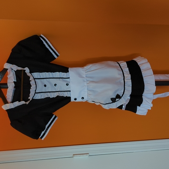 Maid costume, cosplay. Black and white. - Picture 3 of 3